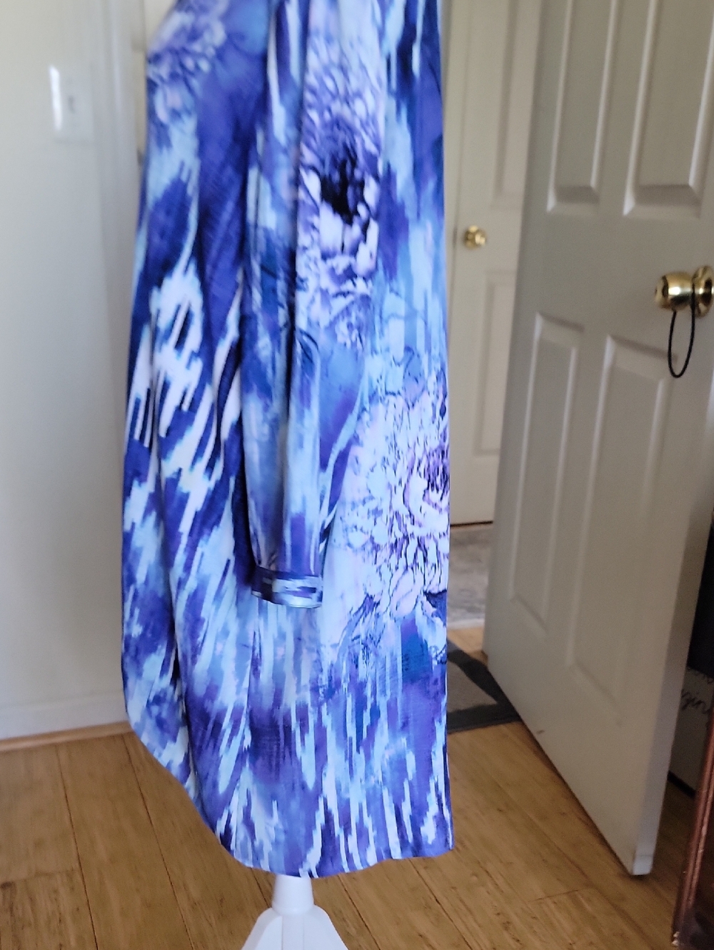 Chico's Blue Floral V-Neck Women's Tunic Top - Picture 4 of 8